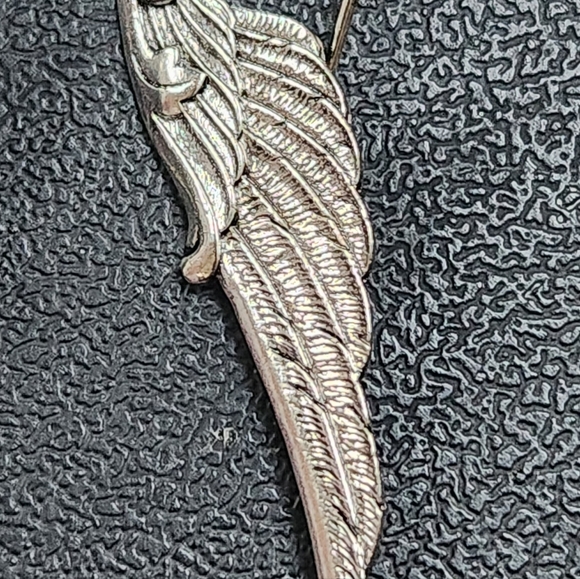 Heavenly Silver Wing Earrings Guardian Angel Wings Spiritual Wing Earrings NWT - Picture 3 of 3
